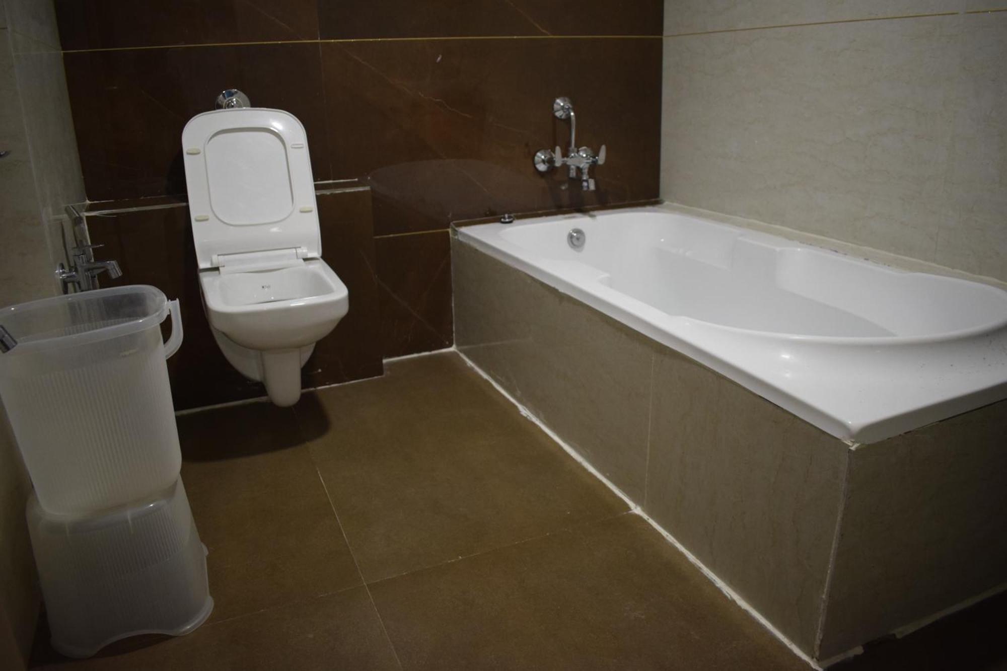 Hotel Royal Square Γκαντχιναγκάρ Εξωτερικό φωτογραφία